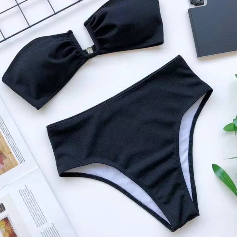 Black Simple Strapless Bandeau Ribbed Bikini - Picture 2 of 4
